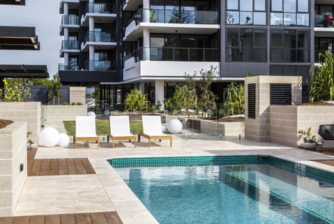 Boardwalk Burleigh Beach - Official - Lennox Head Accommodation 3