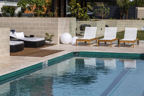 Boardwalk Burleigh Beach - Official - Lennox Head Accommodation 35