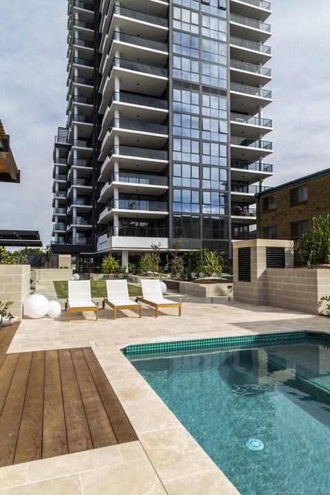 Boardwalk Burleigh Beach - Official - Lennox Head Accommodation 5