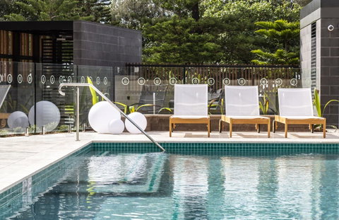 Boardwalk Burleigh Beach - Official - Lennox Head Accommodation 25