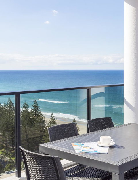Boardwalk Burleigh Beach - Official - Lennox Head Accommodation 24