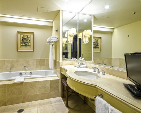 Stamford Plaza Brisbane - Lennox Head Accommodation 10