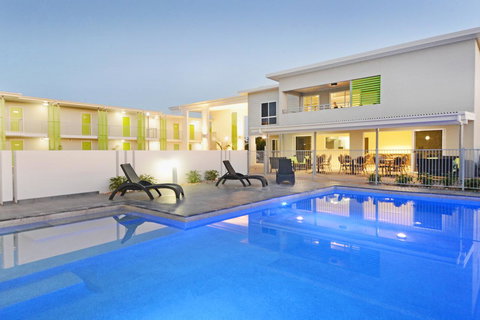 Mackay Oceanside Central Hotel Official - Lennox Head Accommodation 3