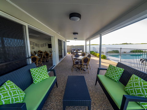 Mackay Oceanside Central Hotel Official - Lennox Head Accommodation 32