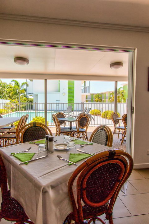 Mackay Oceanside Central Hotel Official - Lennox Head Accommodation 6