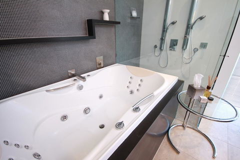 Oceans Mooloolaba - Lennox Head Accommodation 35