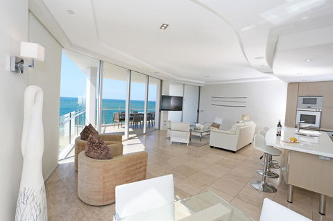 Oceans Mooloolaba - Lennox Head Accommodation 3