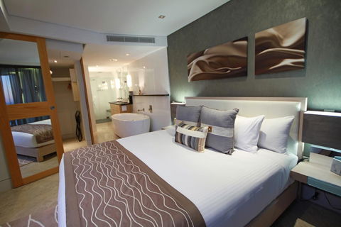 Oceans Mooloolaba - Lennox Head Accommodation 14