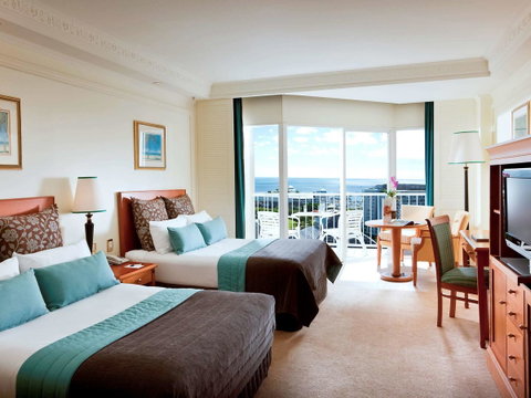 Pullman Cairns International - Lennox Head Accommodation 41