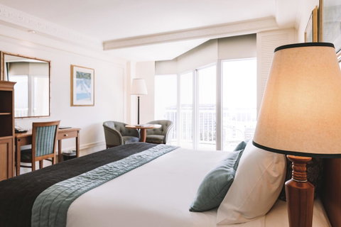 Pullman Cairns International - Lennox Head Accommodation 2