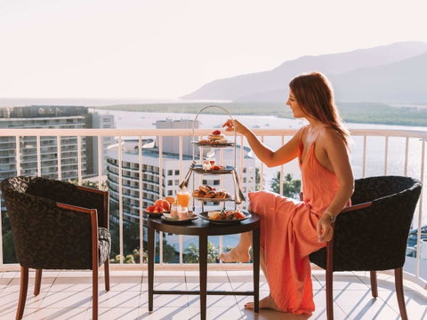 Pullman Cairns International - Lennox Head Accommodation 31