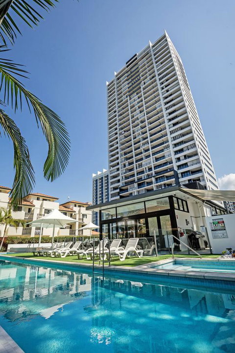 Ultra Broadbeach - Lennox Head Accommodation 1