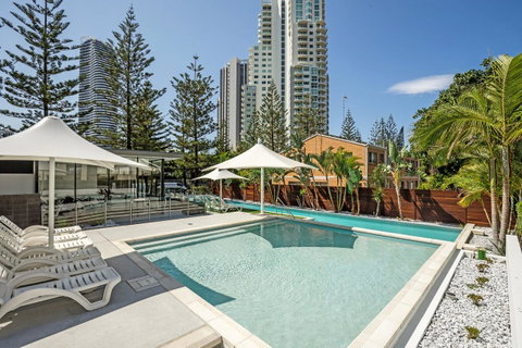 Ultra Broadbeach - Lennox Head Accommodation 2