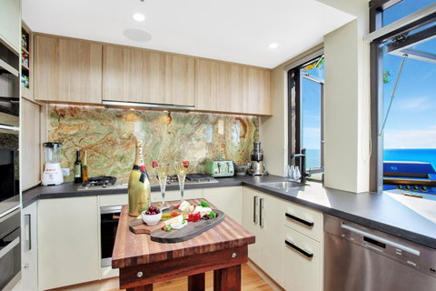 Burleigh Esplanade Apartments - Lennox Head Accommodation 6
