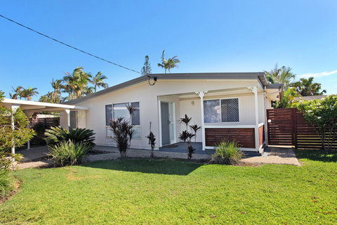 6 Botany Court Marcoola Beach - Pet Friendly 500 Bond - Lennox Head Accommodation 1