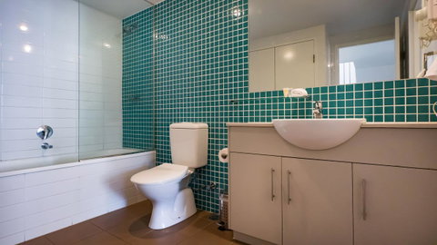 Swell Resort Burleigh Heads - Lennox Head Accommodation 6