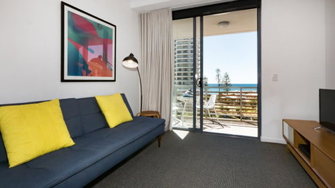 Swell Resort Burleigh Heads - Lennox Head Accommodation 2