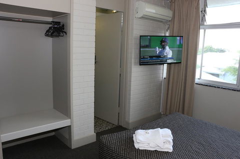 Brighton Hotel - Lennox Head Accommodation 9