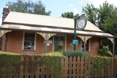 Westbury Gingerbread Cottages - Lennox Head Accommodation 2