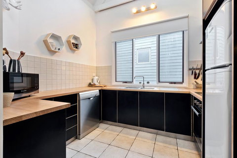 Whiskey Flat 2 - Lennox Head Accommodation 1