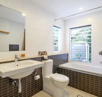 Whispering Trees - Lennox Head Accommodation