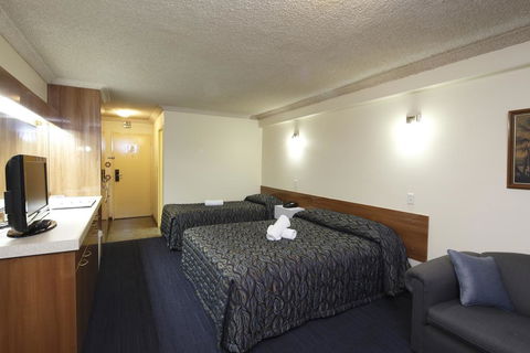 Windsor Lodge - Lennox Head Accommodation 1