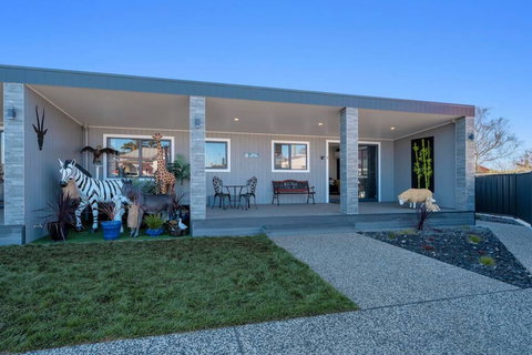 Zoo Villas: Villa Giraffe - Central Wynyard - Lennox Head Accommodation 2