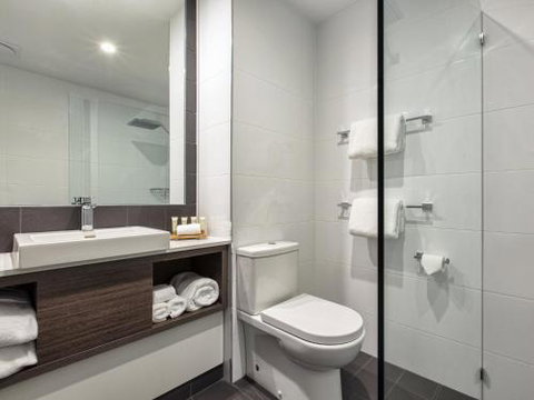Mercure Sunshine Coast Kawana Waters - Lennox Head Accommodation 1