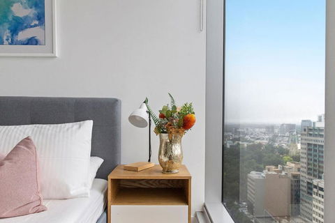 A Chic & Lovely 2BR Apt CBD With City Views - Lennox Head Accommodation 1