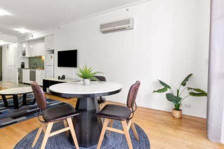 A Comfy Studio For 5 Next To Darling Harbour - Lennox Head Accommodation 2