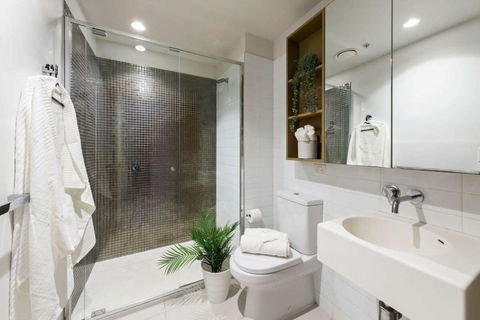 A Cozy 2BR Apt Near Melbourne Central City Views - Lennox Head Accommodation 4