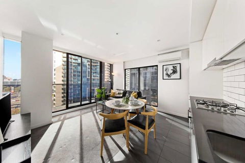 A Modern & Spacious 2BR Apt City Views Southbank - Lennox Head Accommodation 2