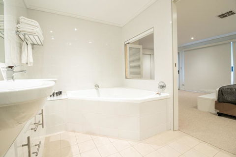 Absolute Beachfront Opal Cove Resort - Lennox Head Accommodation 4