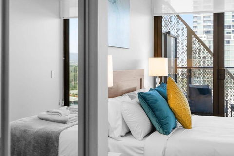 Adelaide CBD Oasis - 2BR Realm Retreat - Level 19 - Lennox Head Accommodation 3