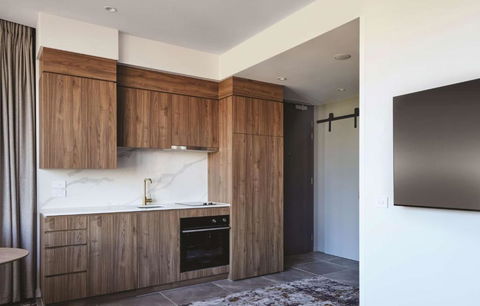 Adina Apartment Hotel Melbourne, Pentridge - Lennox Head Accommodation 2