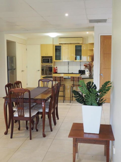 Accommodation On Westlake Mount Ommaney - Lennox Head Accommodation 0