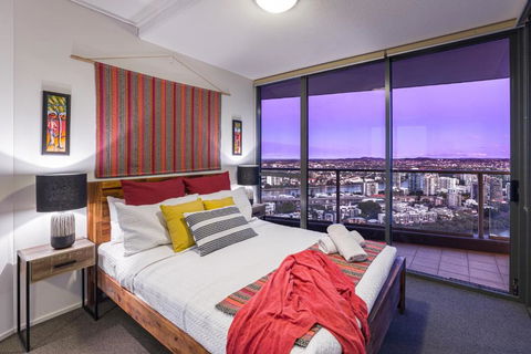 African Escape On Level 38 - Balcony With Views - Lennox Head Accommodation 2