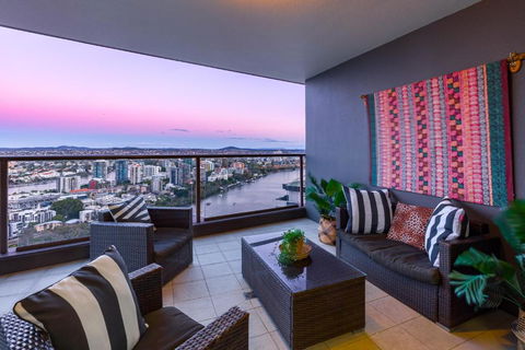 African Escape On Level 38 - Balcony With Views - Lennox Head Accommodation 3