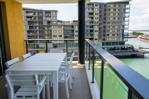Absolute Waterfront - Tropical Sunrise Apartment Over The Water - Lennox Head Accommodation 4