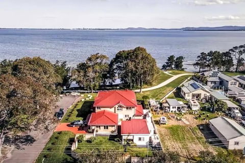 Aircabin - Tuggerawong - Lake Front - 9 Beds House - Lennox Head Accommodation 0