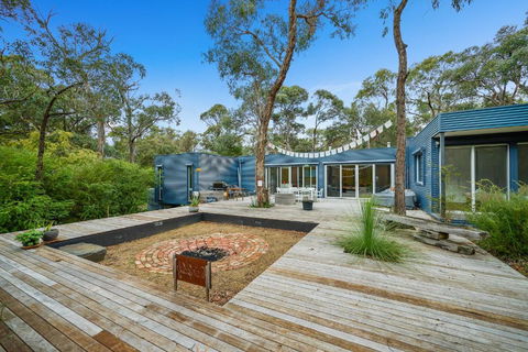 Aireys Bush Retreat - Lennox Head Accommodation 0
