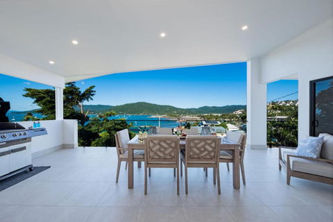 Airlie Bay View - Lennox Head Accommodation 0