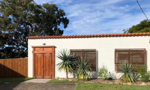 Alicante - Lennox Head Accommodation 0