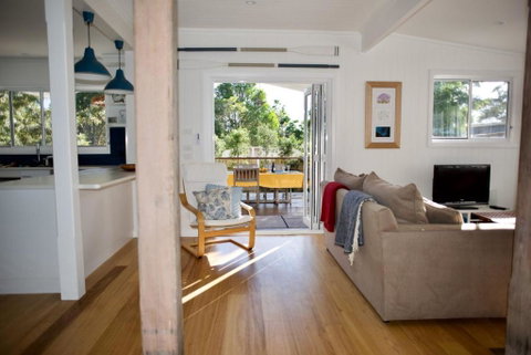 Alora Cottage - Lennox Head Accommodation 2