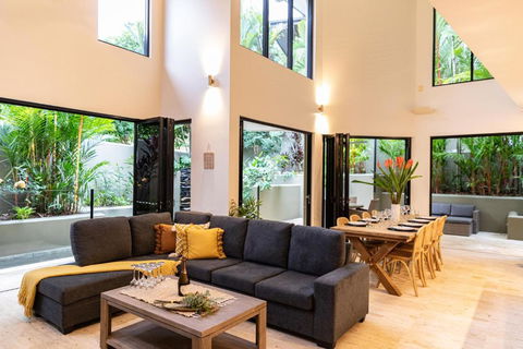 Amalfi - Port Douglas, Luxury In The Centre Of Town - Lennox Head Accommodation 0
