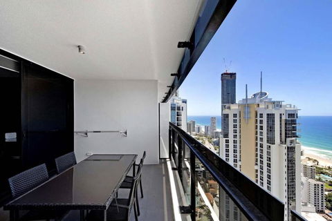 Amazing Location At Circle On Cavill - One Bedroom Self Contained Apartments - Privately Managed - Lennox Head Accommodation 1