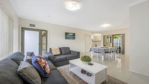 Anne Street Monte - Vista - Lennox Head Accommodation 0
