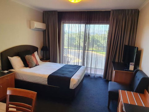 Alpha Hotel Canberra - Lennox Head Accommodation 1