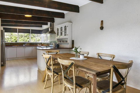 An Entertainers Oasis - Fun Home With Pool Table, Arcade Game, Basketball Ring - Lennox Head Accommodation 1