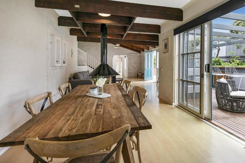 An Entertainers Oasis - Fun Home With Pool Table, Arcade Game, Basketball Ring - Lennox Head Accommodation 3